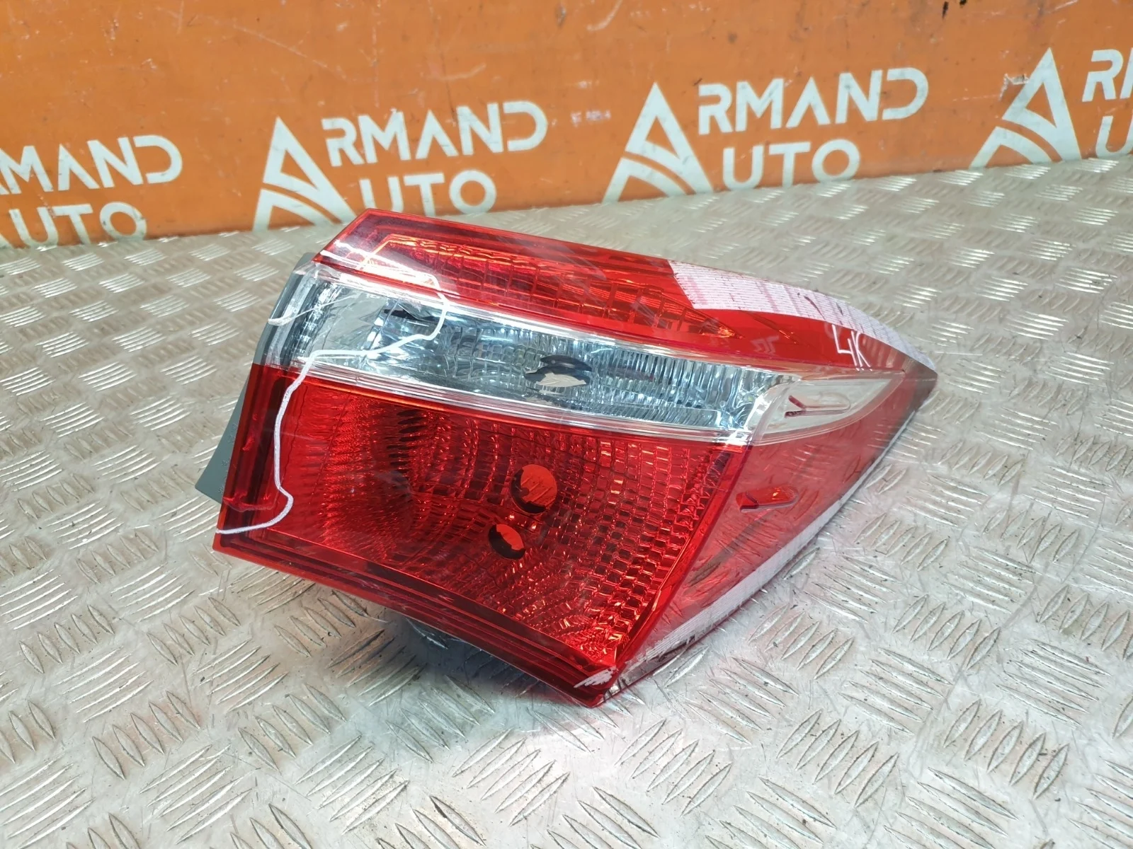 Фонарь внешний Toyota Corolla 2012-2019 11 E160 E170 E180