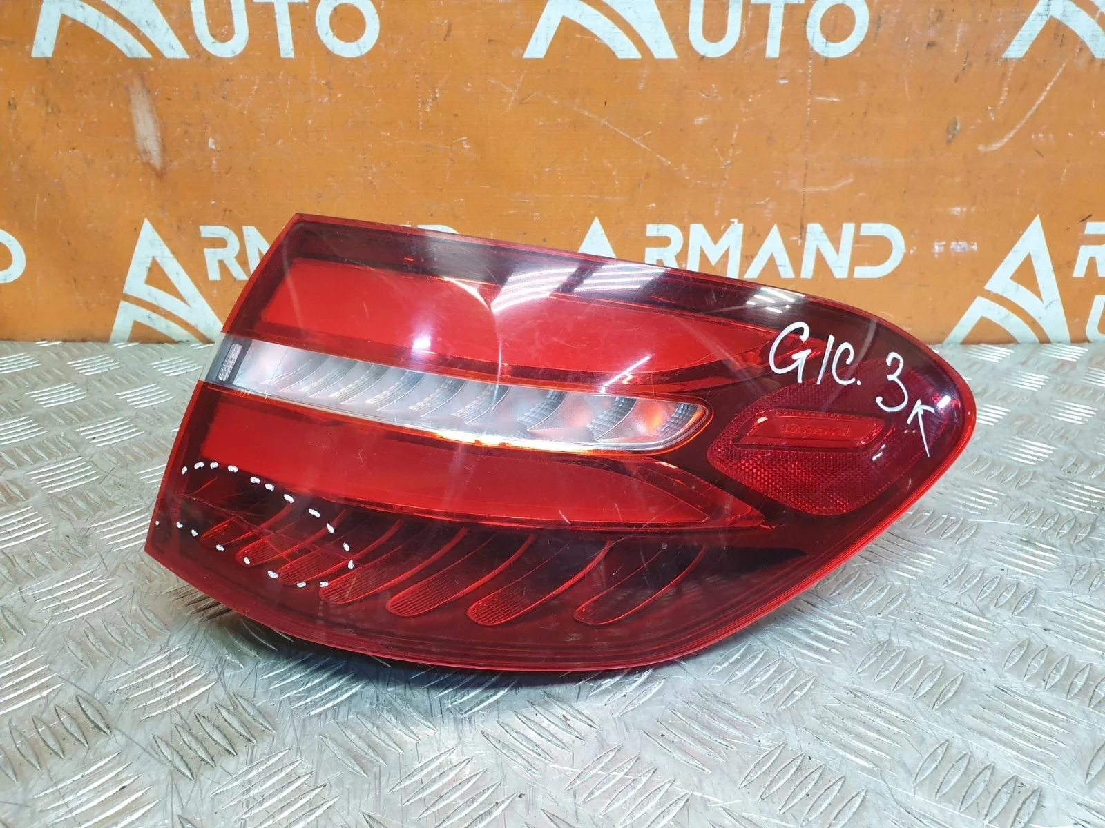 Фонарь внешний Mercedes GLC-Class 2015-2019 X253