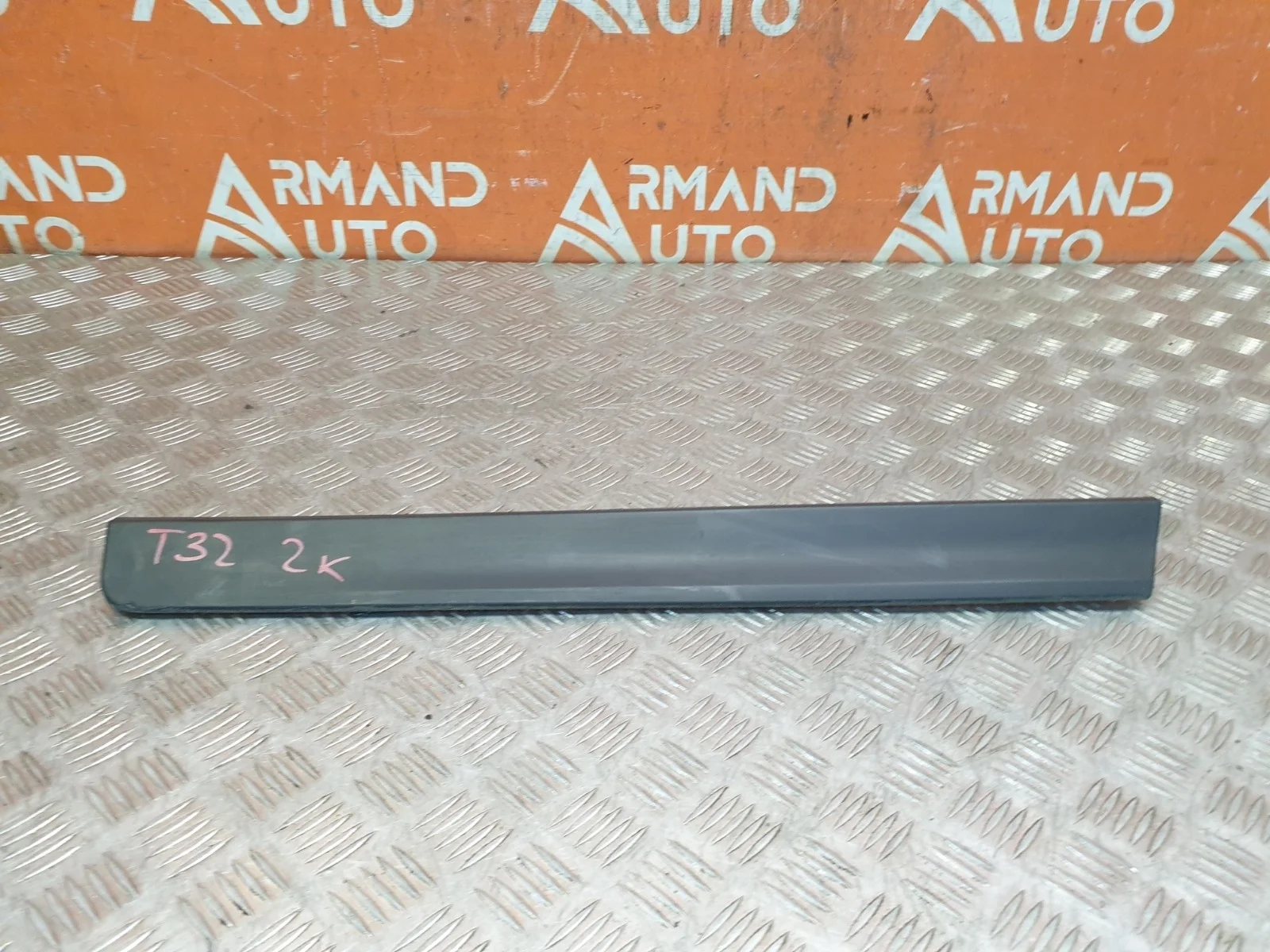 Молдинг двери Nissan X-Trail 2013-2022 T32