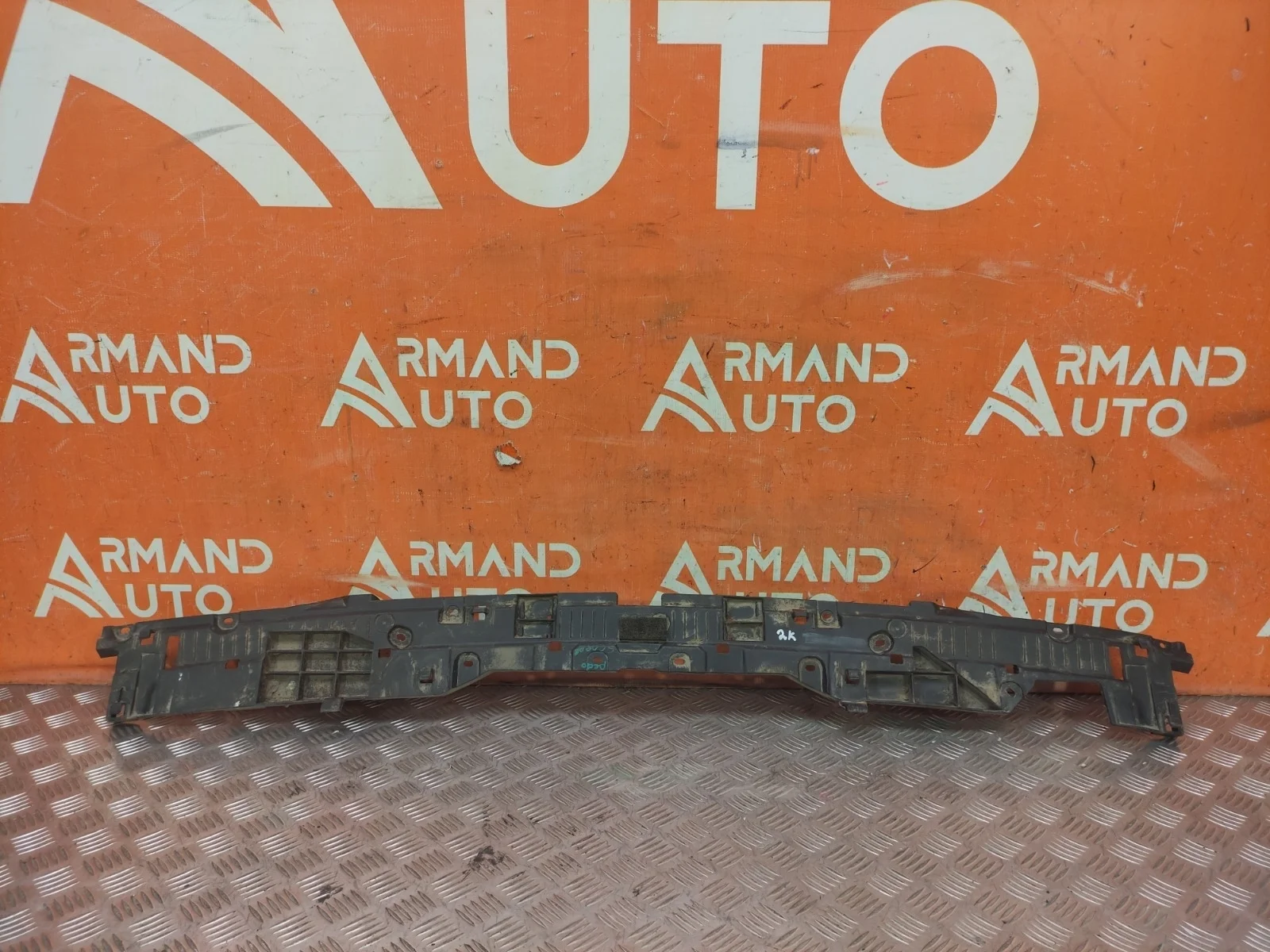 Кронштейн бампера Toyota Land Cruiser 2015-2021 200