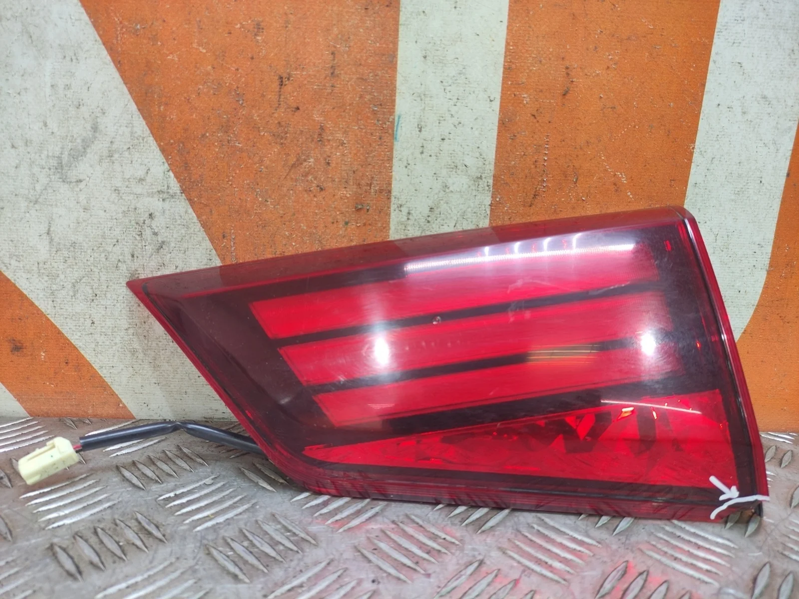 Фонарь внутренний Mitsubishi Outlander 2015-нв 3