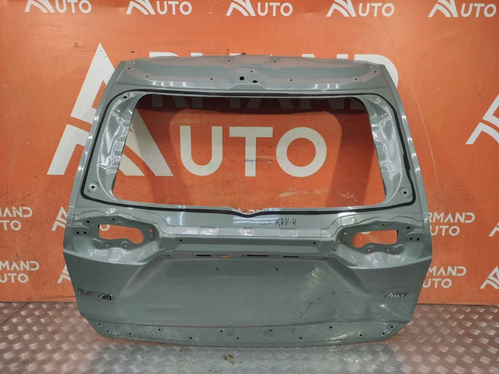 Дверь багажника Toyota RAV4 2018-нв 5 XA50