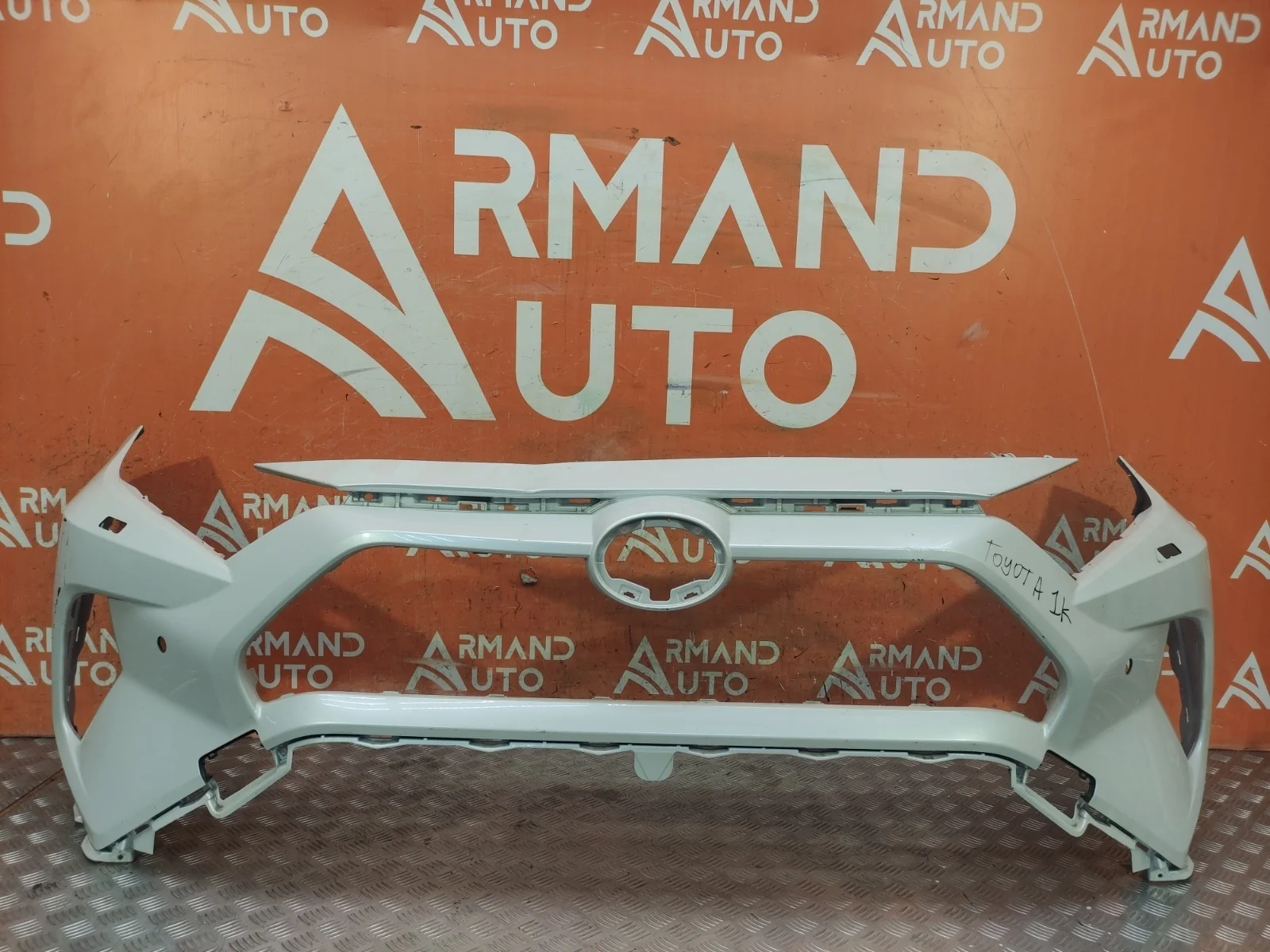 Бампер Toyota RAV4 2018-нв 5 XA50