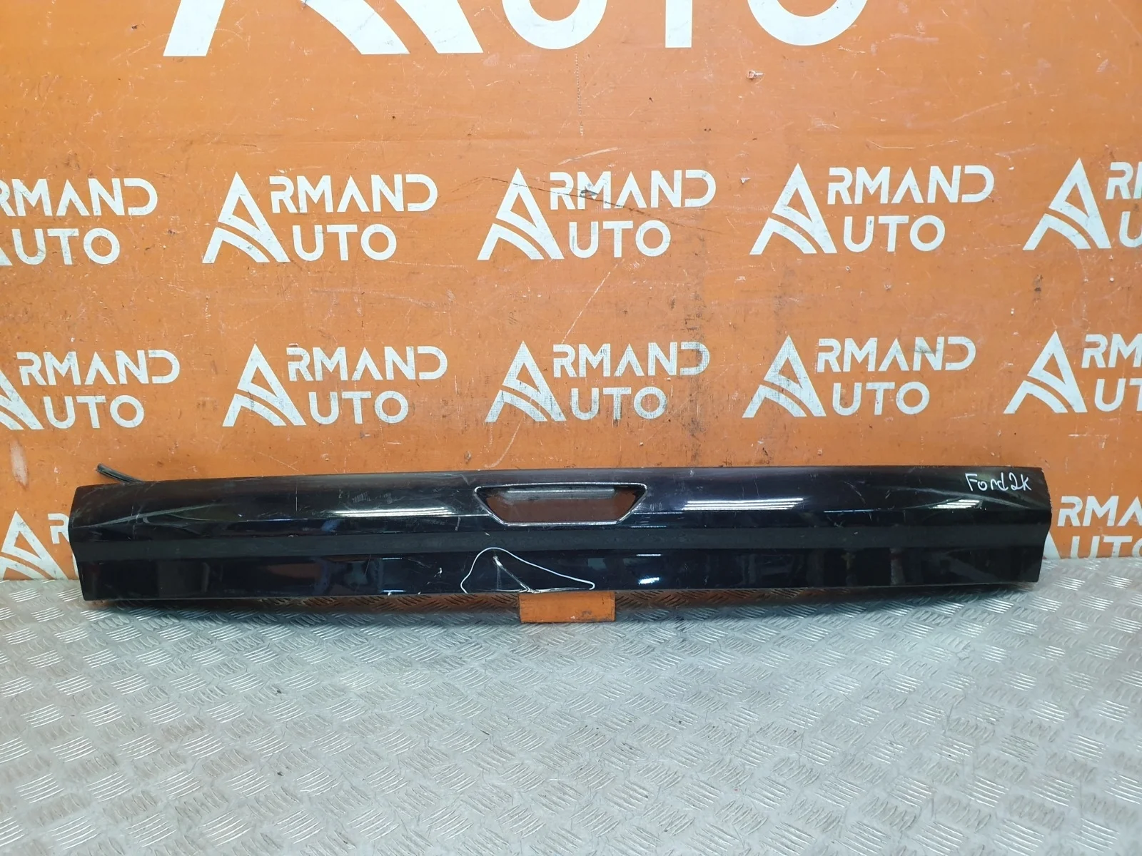 Накладка двери багажника Ford Kuga 2012-2019 CBS