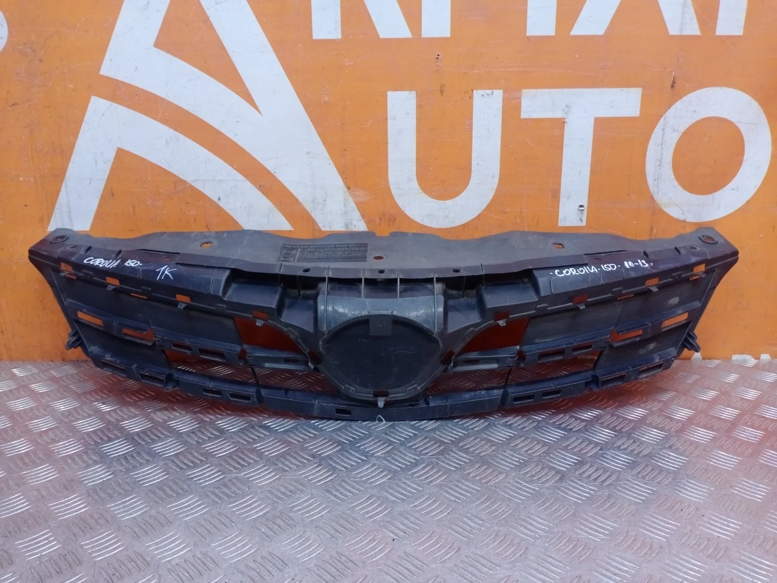 Кронштейн решетки радиатора Toyota Corolla 2010-2013 E150