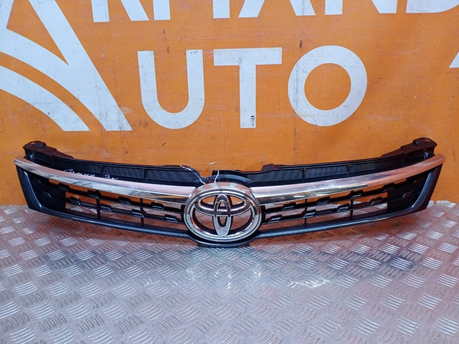 Решетка радиатора Toyota Camry 2017-2018 XV50