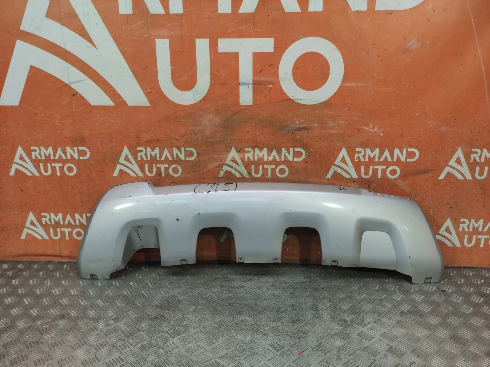 Накладка бампера Renault Duster 2015-2021