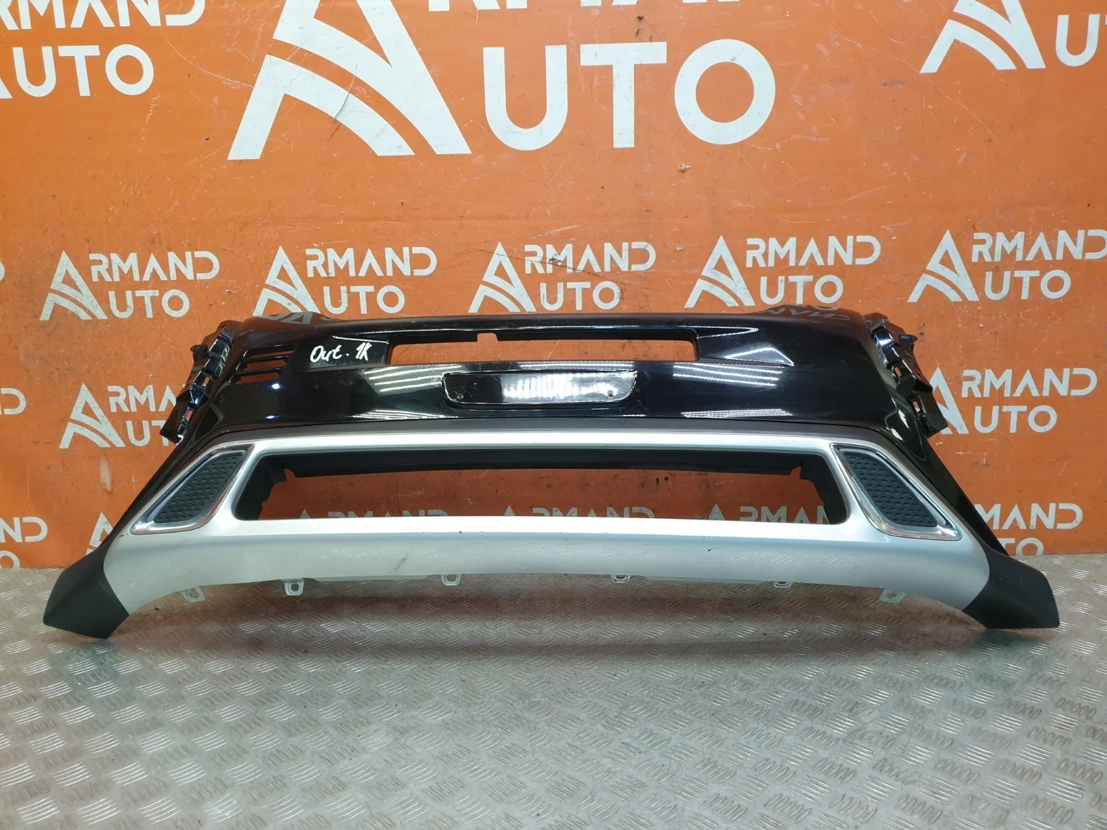 Накладка бампера Mitsubishi Outlander 2018-нв 3