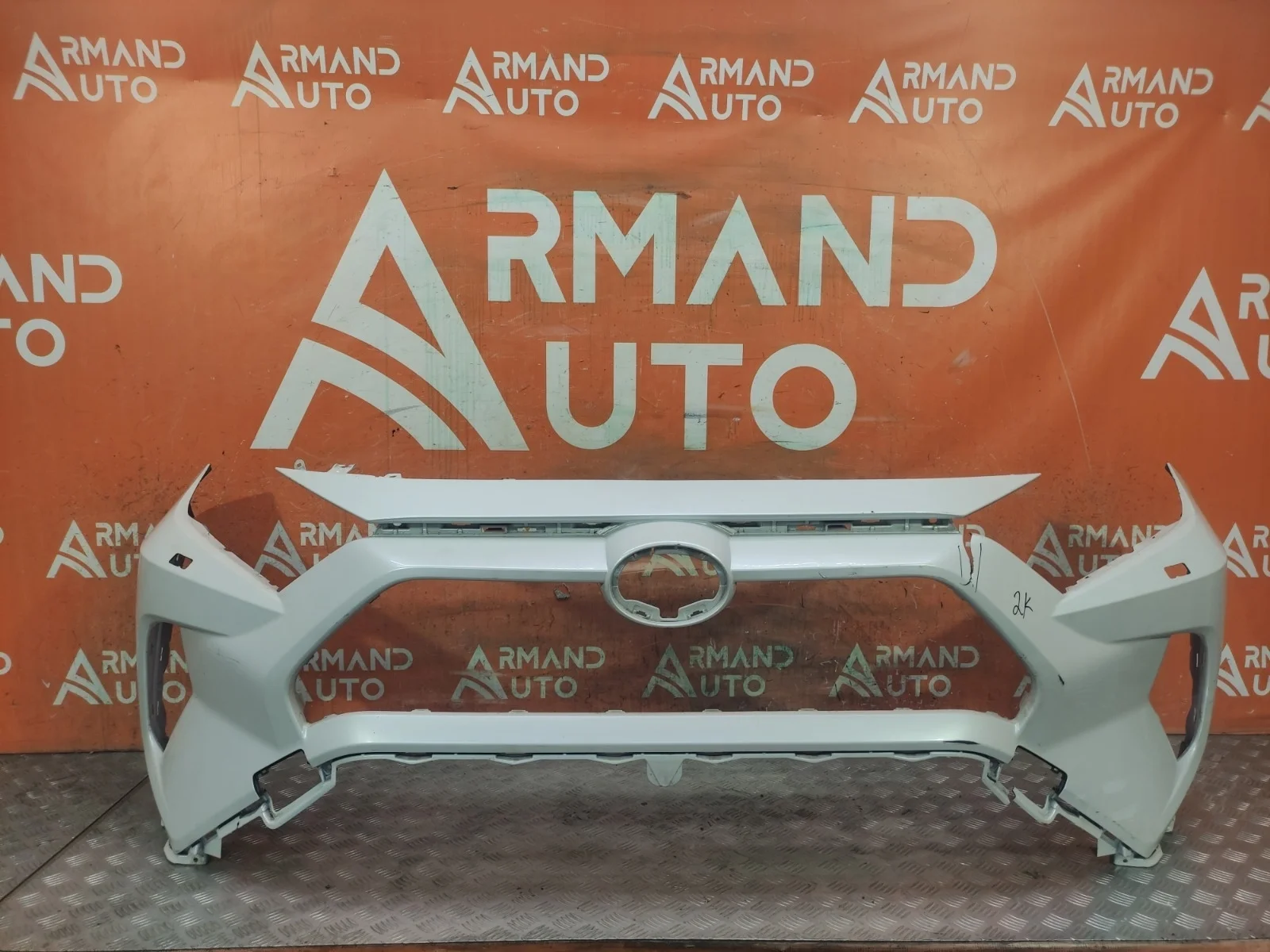 Бампер Toyota RAV4 2018-нв 5 XA50