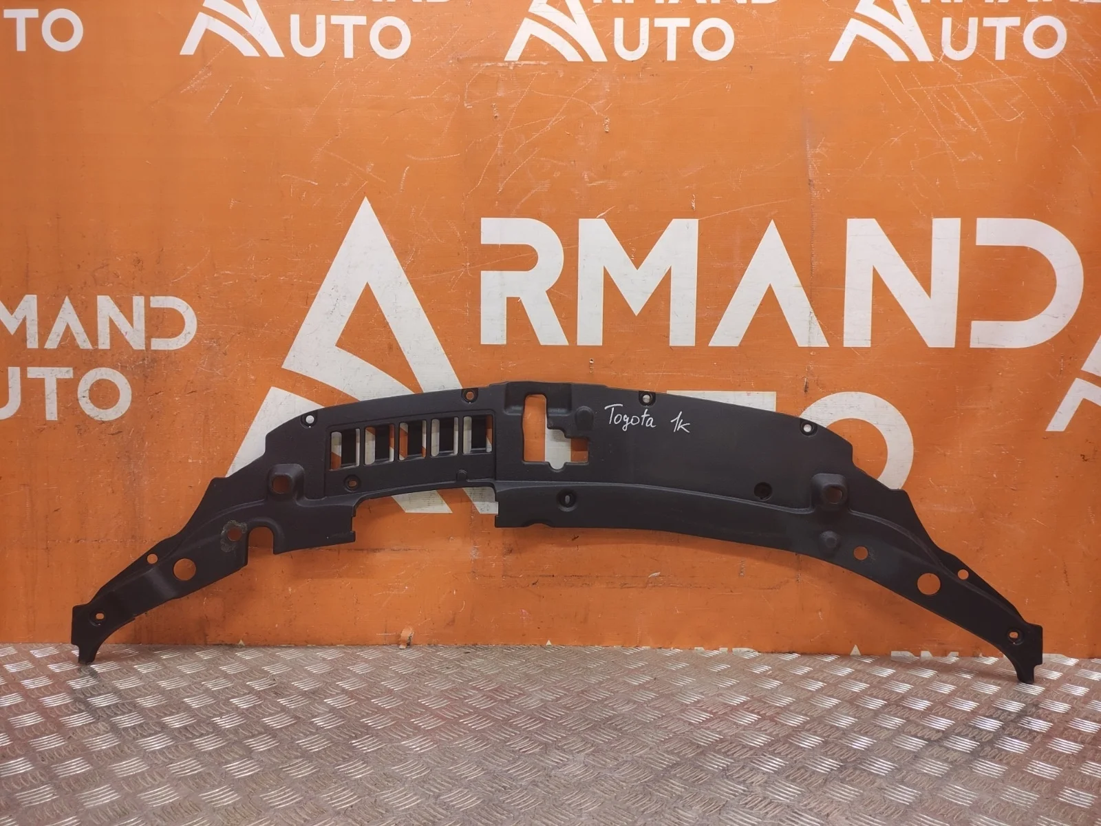 Кожух замка капота Toyota Camry 2014-2018 7 XV50