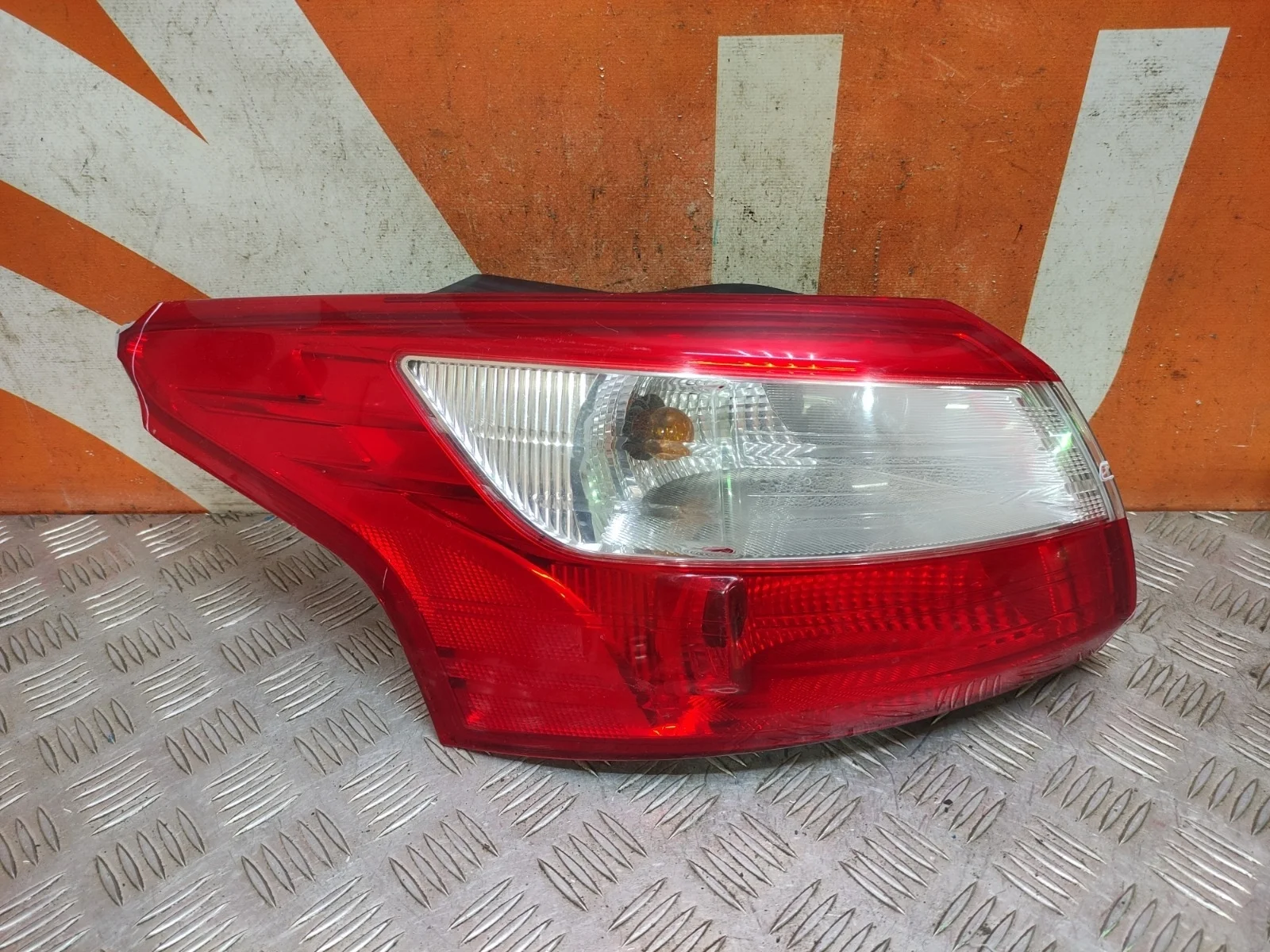 Фонарь внешний FORD Focus 2011-2015 3