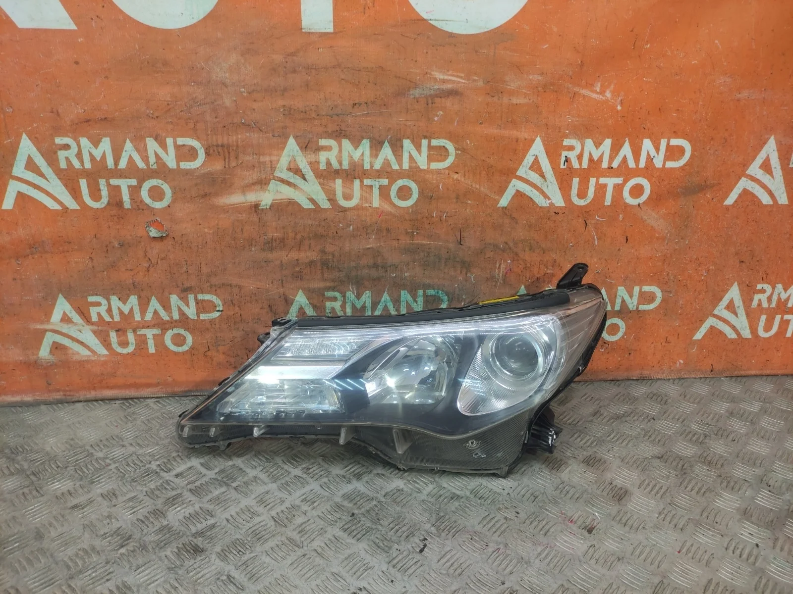 Фара Toyota RAV4 2012-2015 CA40