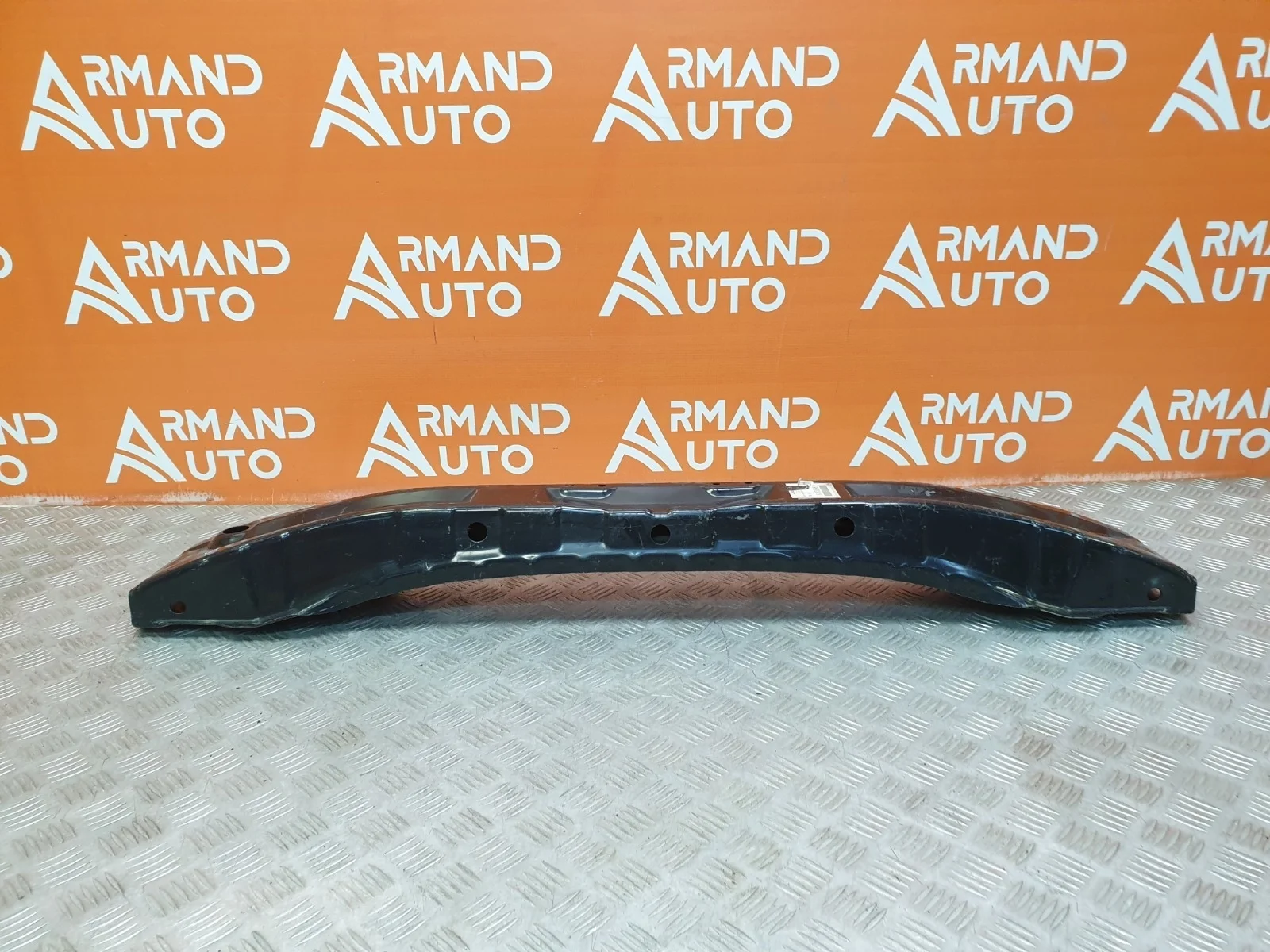 Усилитель бампера Mitsubishi Grandis 2003-2011
