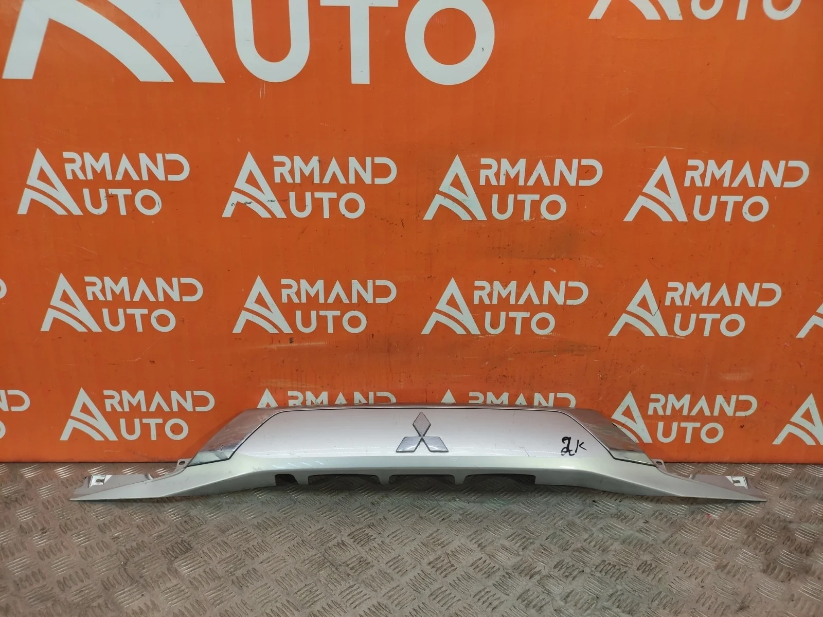 Накладка двери багажника Mitsubishi Outlander 2015-нв 3