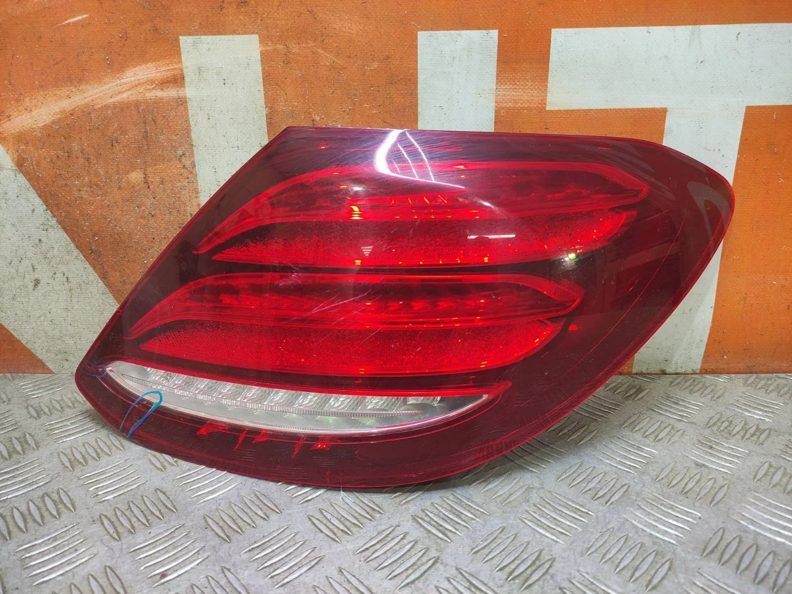 Фонарь Mercedes -Class 2016-нв W213