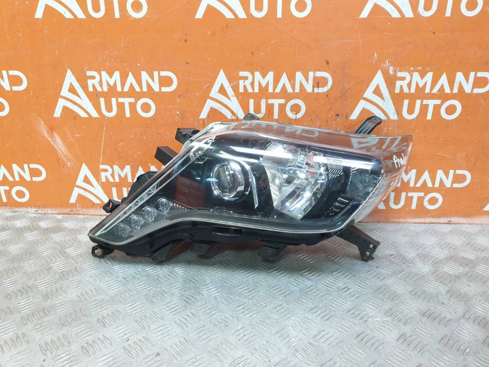Фара Toyota Land Cruiser Prado 2013-2017 150