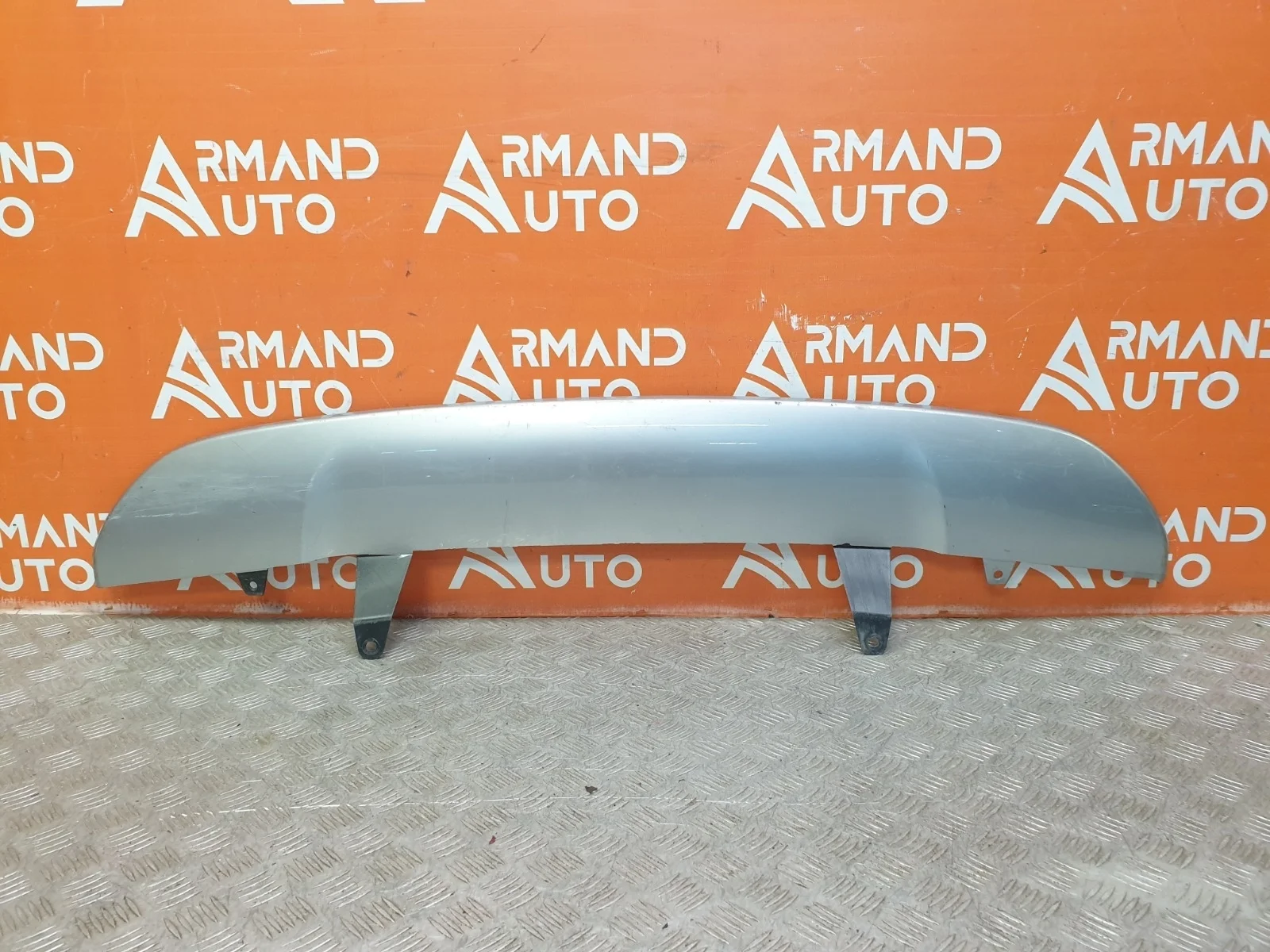 Накладка бампера Toyota RAV4 2015-2019 CA40