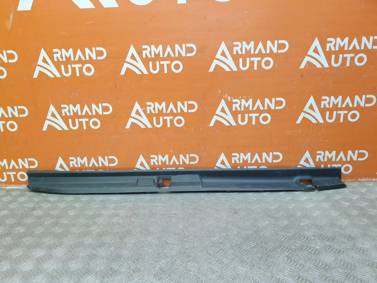 Накладка бампера верхняя Toyota Land Cruiser Prado 2009-нв 150