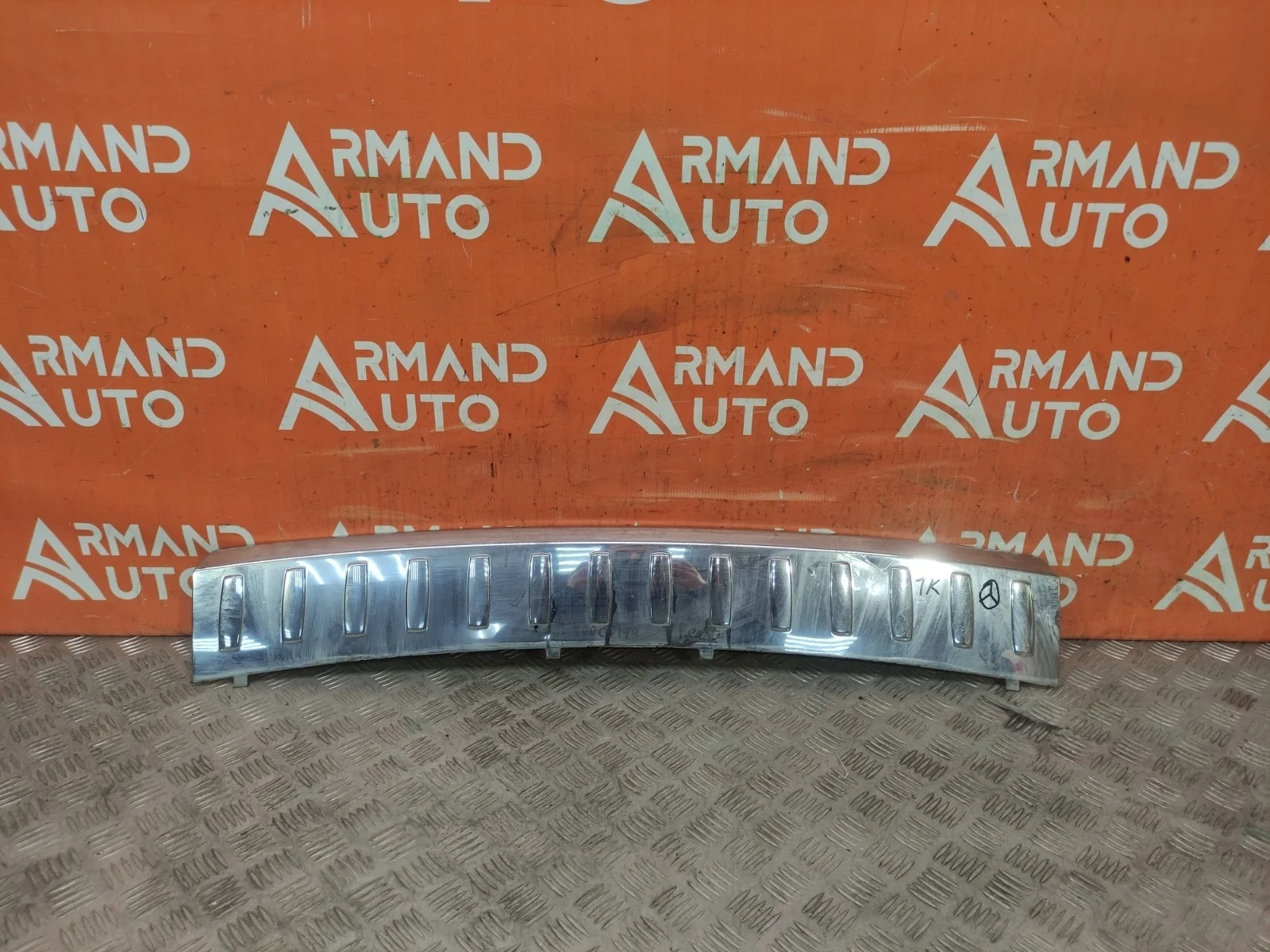 Накладка бампера верхняя Mercedes ML GLE-Class 2011-2015 W166