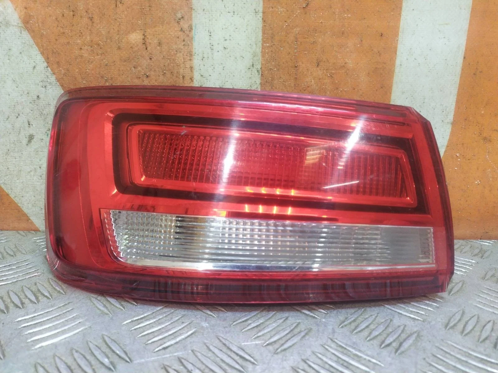Фонарь внешний Audi A3 2016-2020 8V
