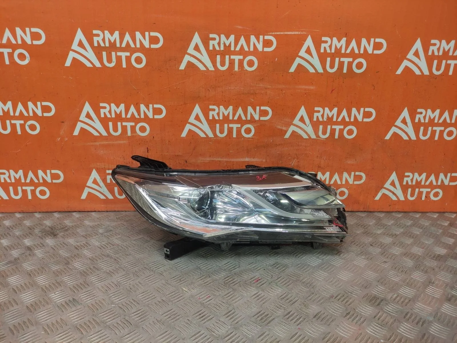 Фара Mitsubishi Pajero Sport 2015-2021 3