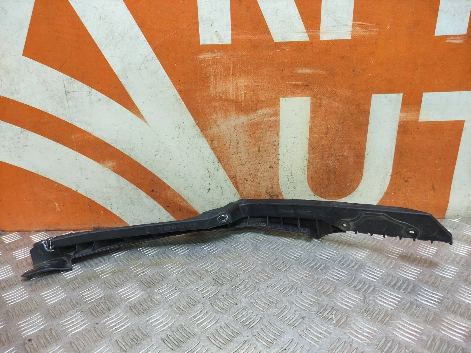 Кронштейн бампера SKODA Octavia 2008-2013 A5 (1Z)