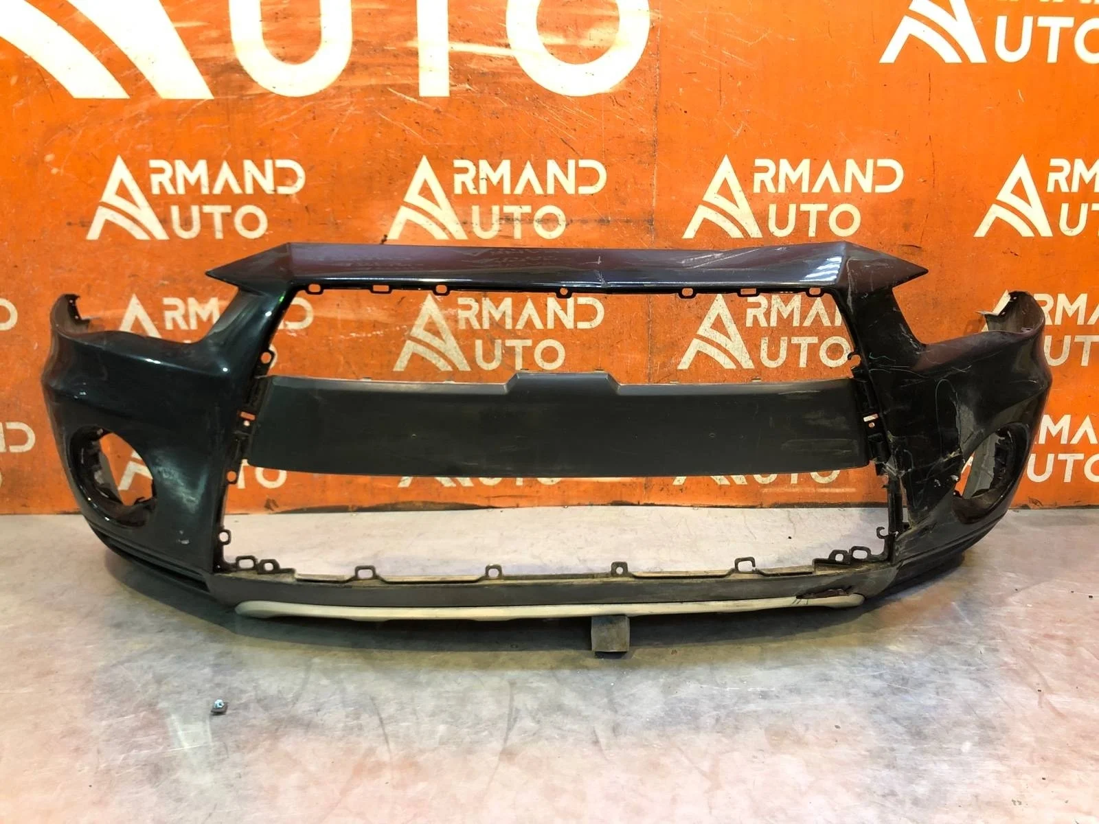 Бампер MItsubishi Outlander 2009-2013 XL