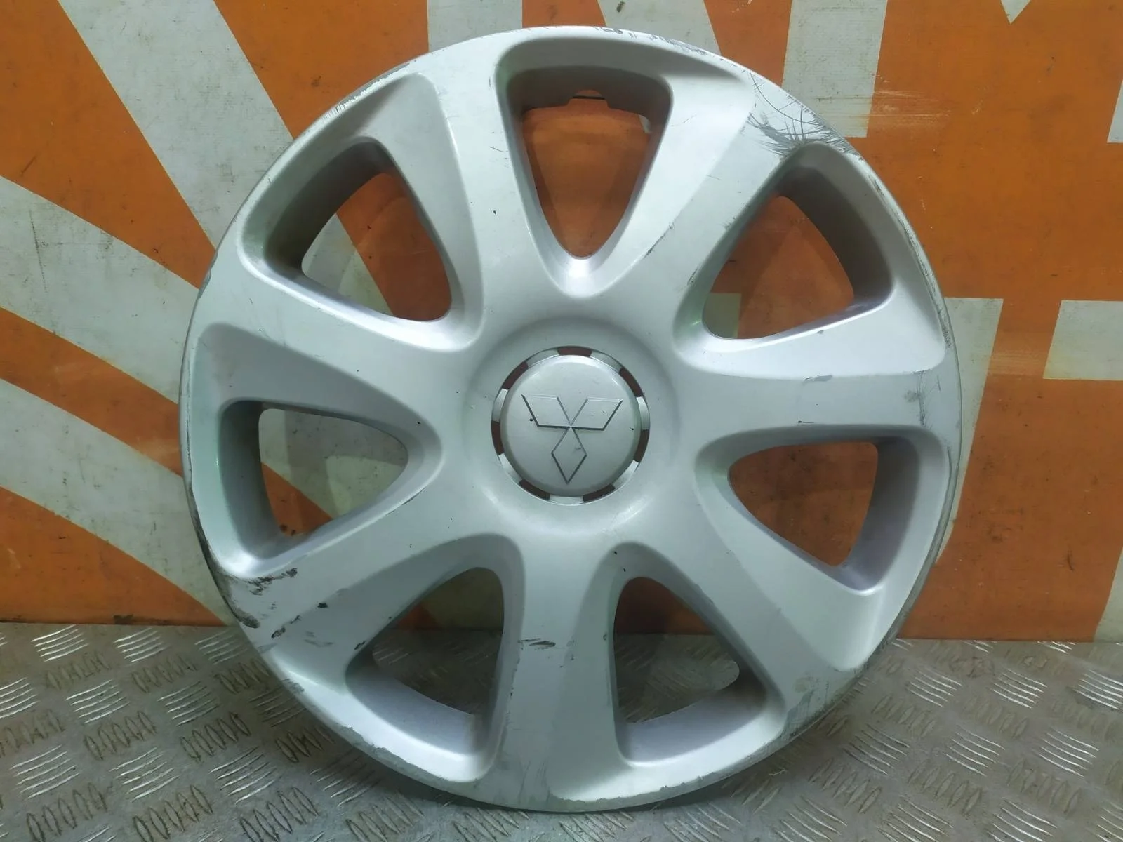 Колпак Mitsubishi Outlander 3