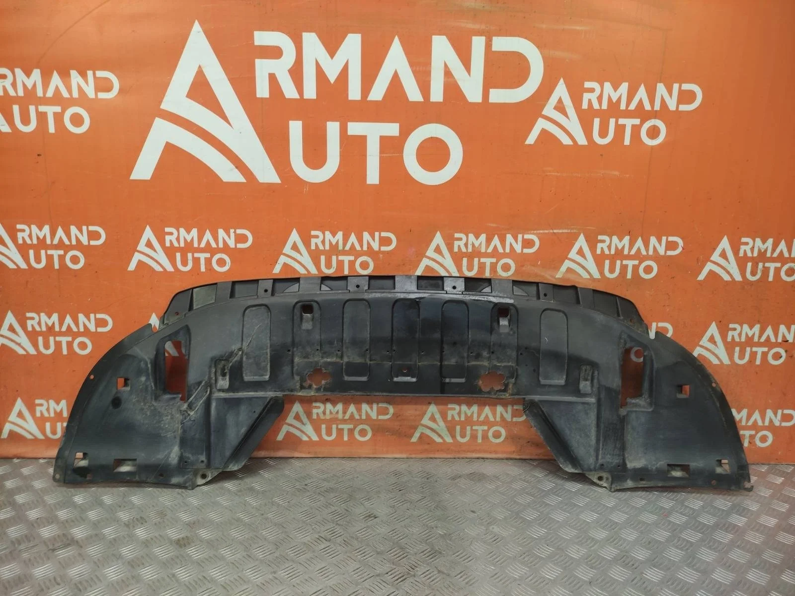 Пыльник бампера Mitsubishi Outlander 2012-нв 3