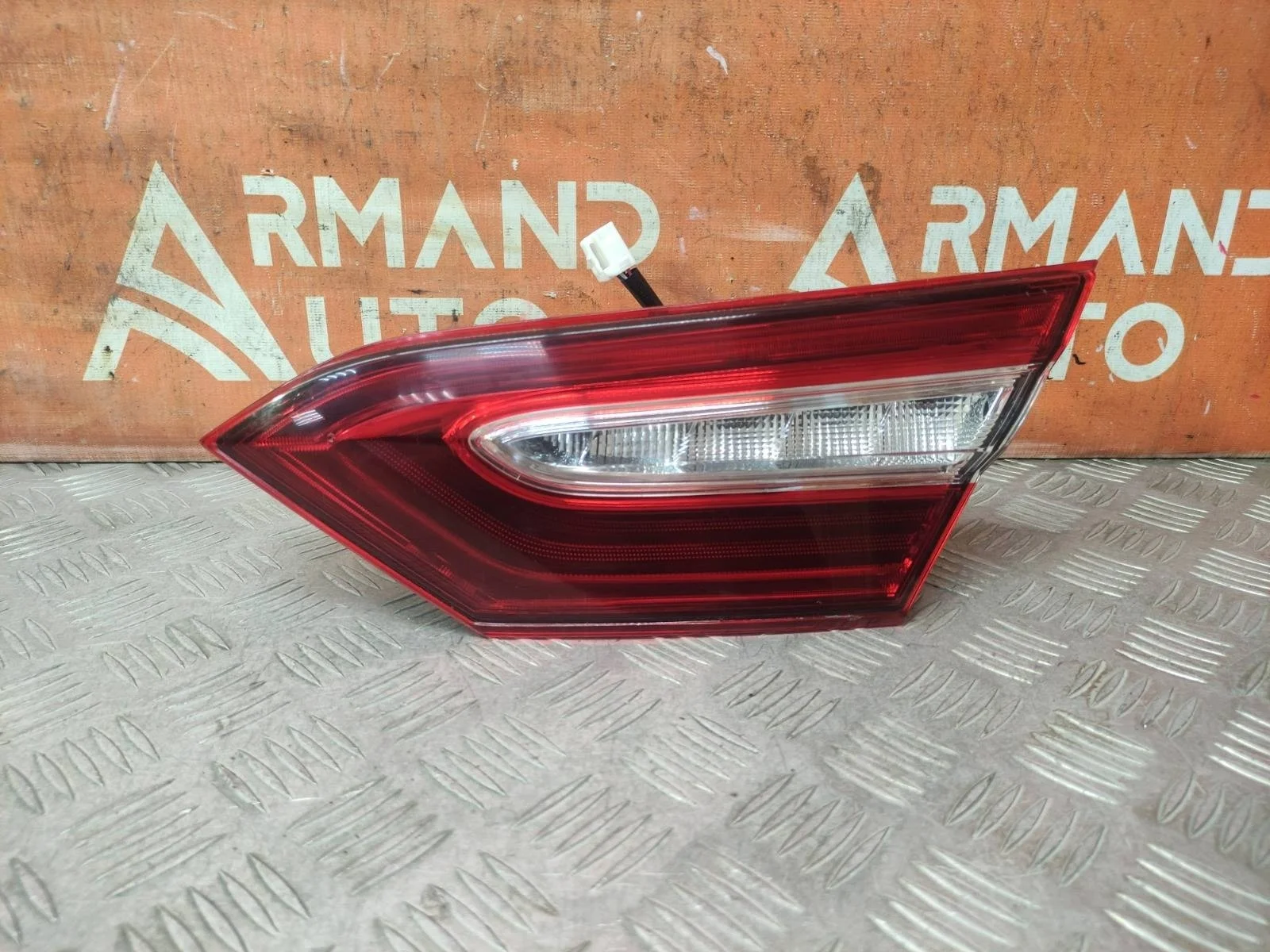Фонарь внутренний TOYOTA Camry 2017-нв 8 XV70