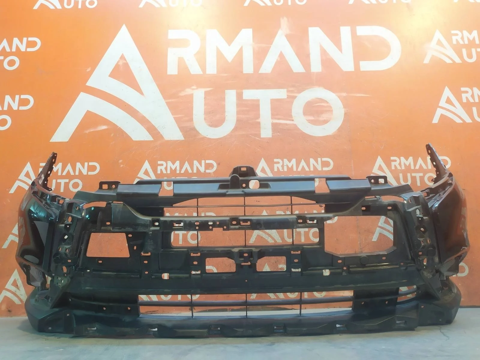 Бампер Mitsubishi Outlander 2018-нв 3