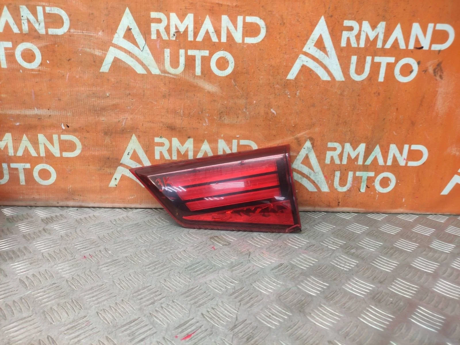 Фонарь внутренний Mitsubishi Outlander 2015-нв 3