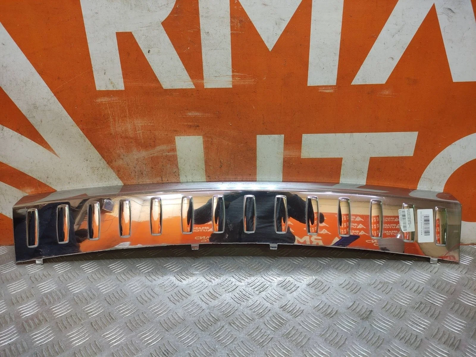 Накладка бампера верхняя Mercedes ML GLE-Class 2011-2015 W166
