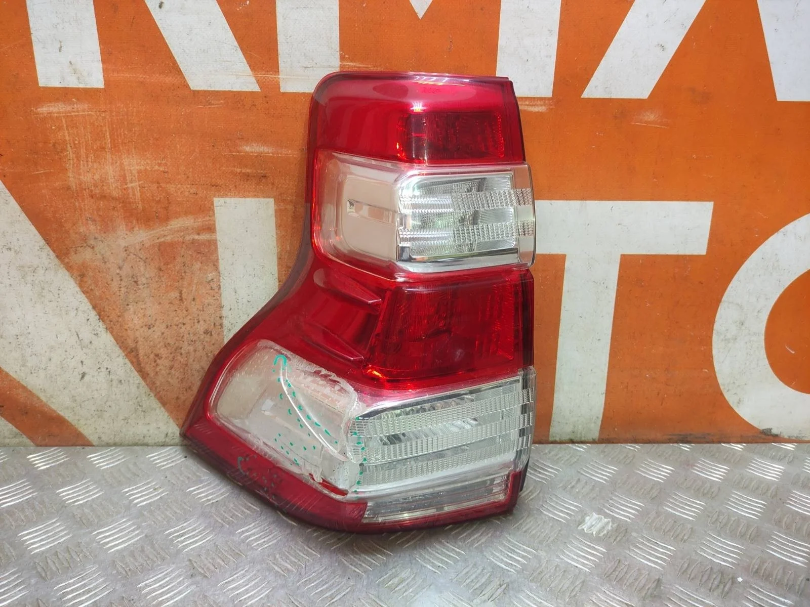 Фонарь Toyota Land Cruiser Prado 2013-2017 150
