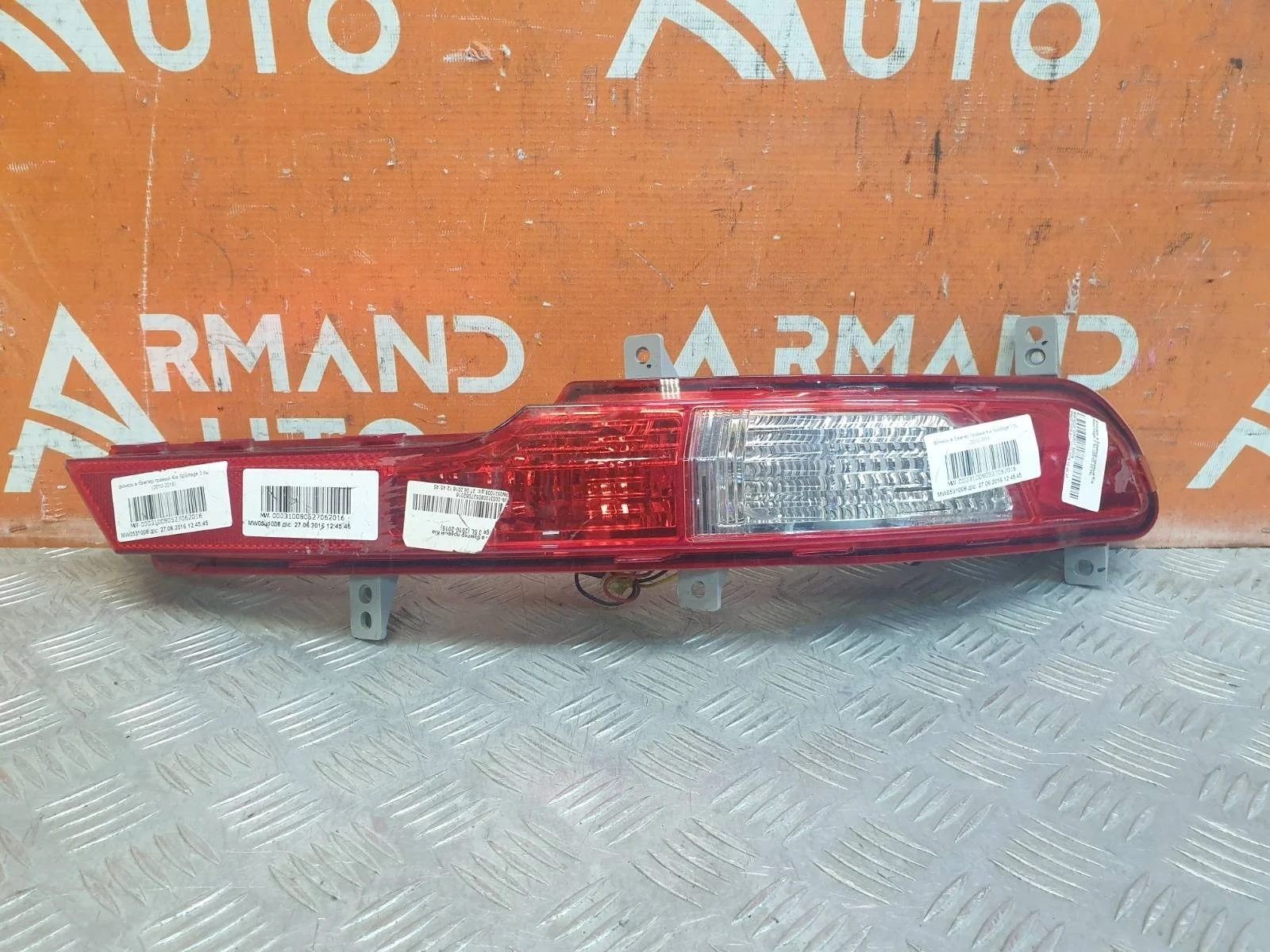 Фонарь противотуманный KIA Sportage 2010-2016 3 SL