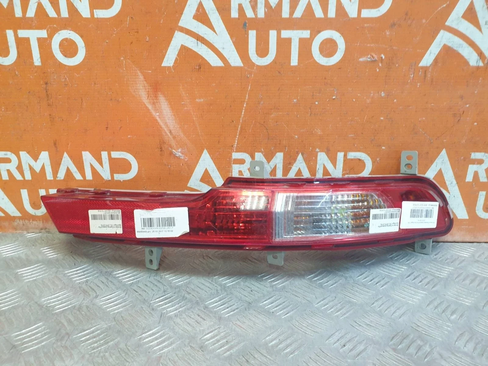 Фонарь противотуманный KIA Sportage 2010-2016 3 SL