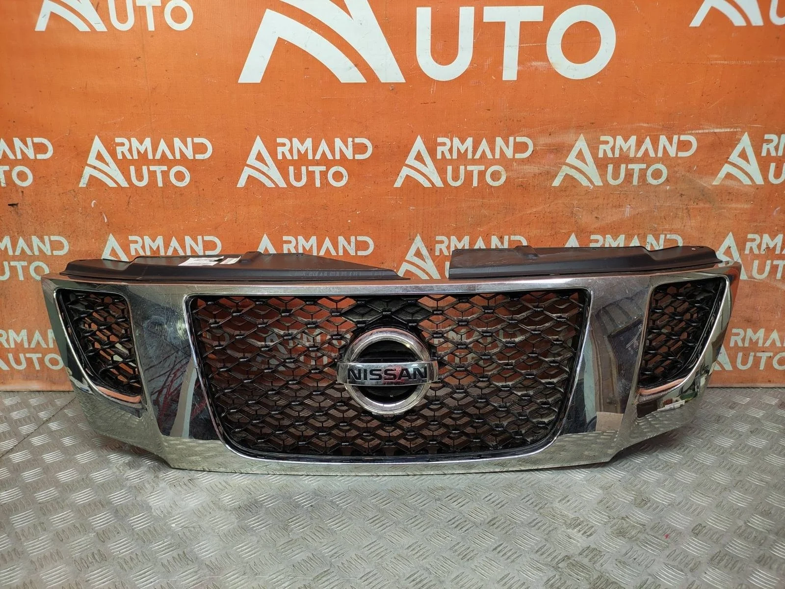 Решетка радиатора Nissan Patrol 2010-2014 6 Y62
