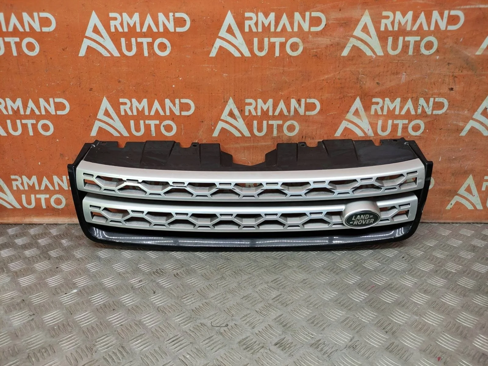 Решетка радиатора Land Rover Discovery Sport 2014-2019 L550