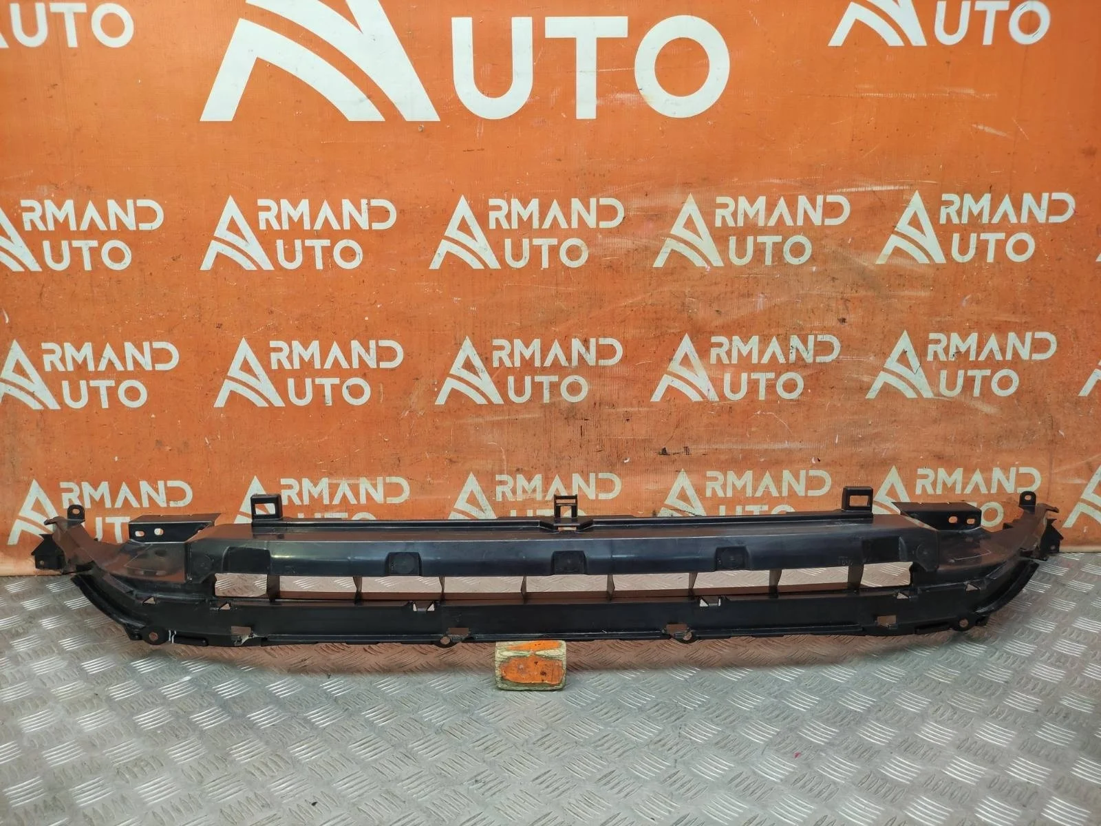 Кронштейн бампера Land Rover Discovery Sport 2014-нв L550