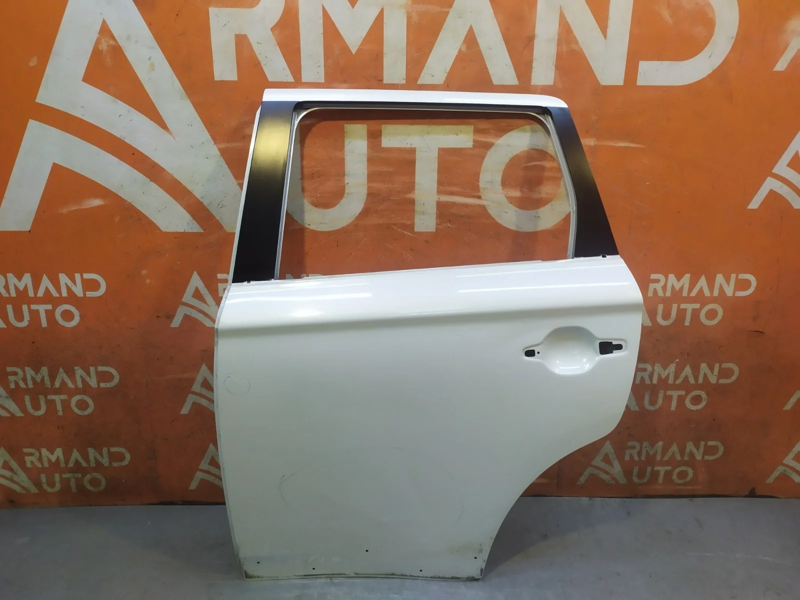 Дверь Mitsubishi Outlander 2015-нв 3