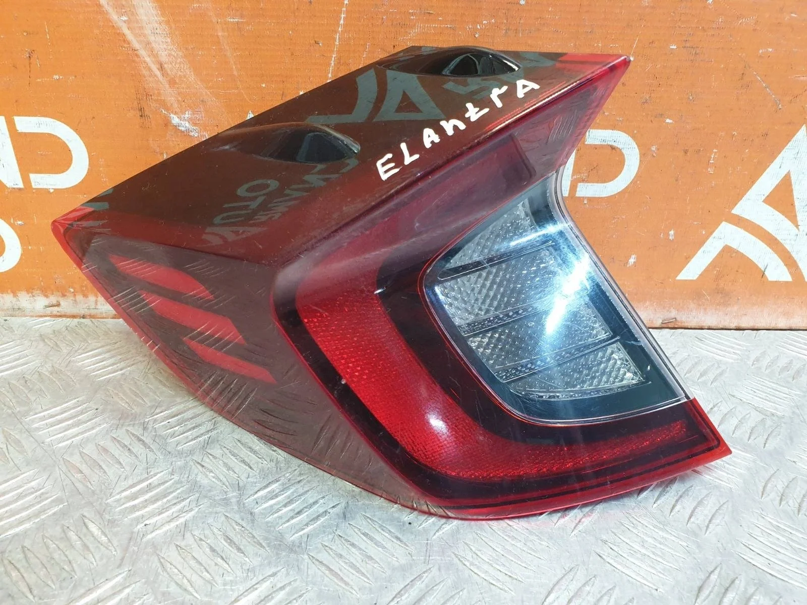 Фонарь внешний Hyundai Sonata 2019-нв 8 DN8