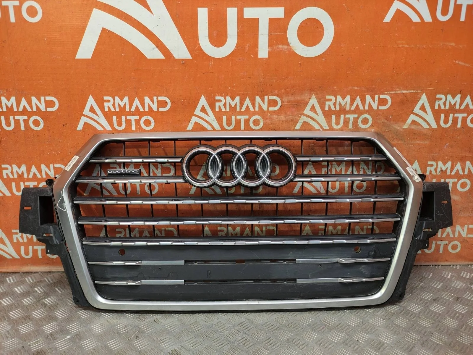 Решетка радиатора Audi Q7 2015-2020 4M