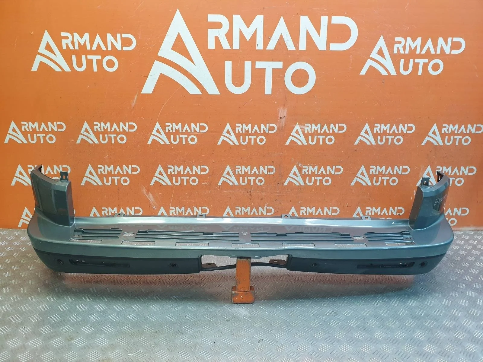 Бампер Land Rover Discovery 2009-2016 4