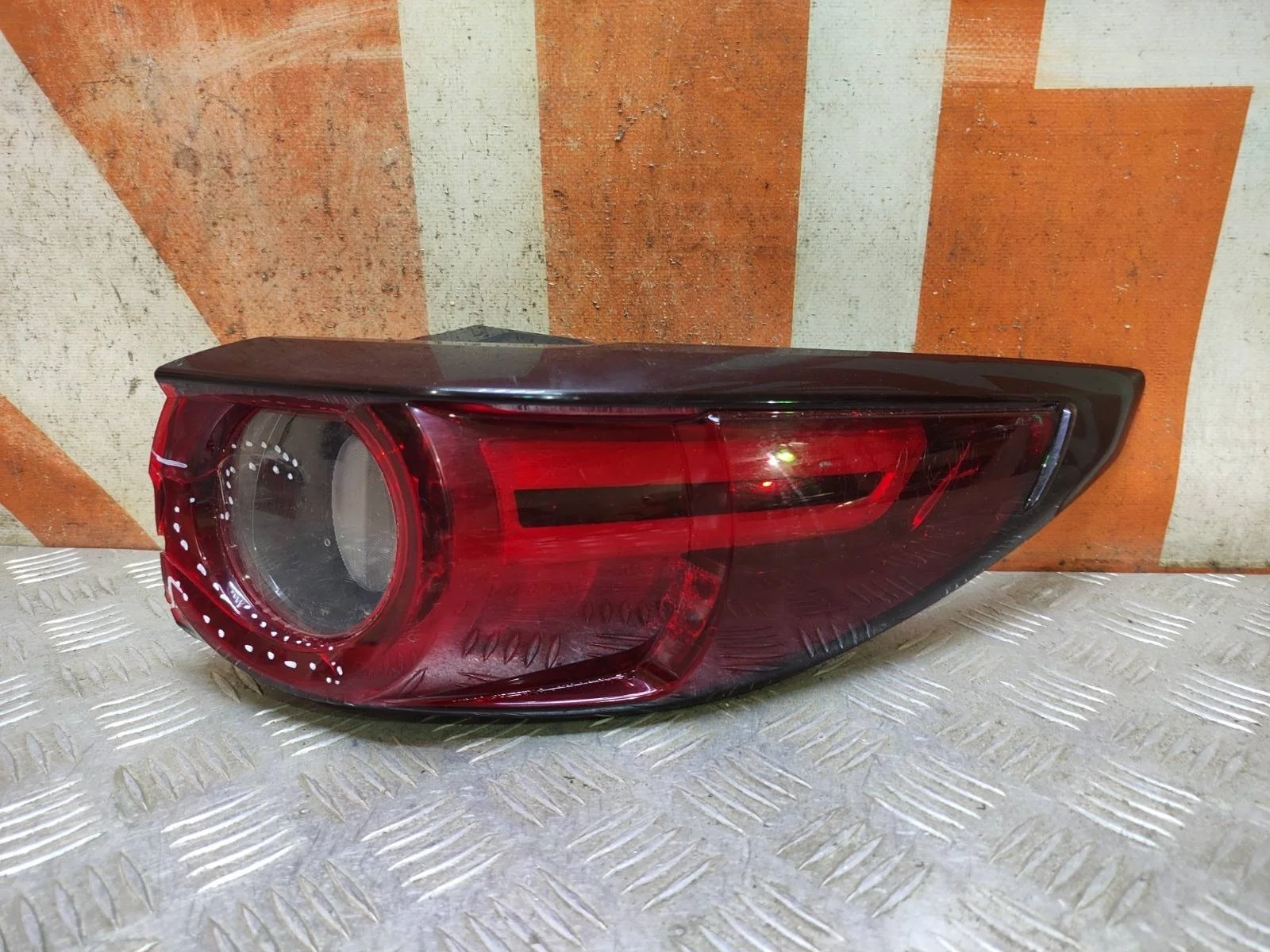Фонарь внешний Mazda CX-5 2017-нв