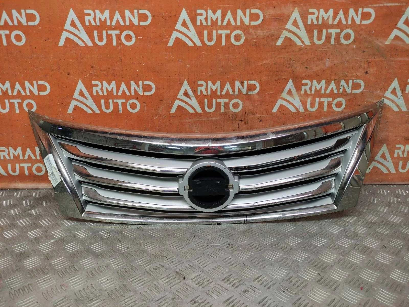 Решетка радиатора Nissan Teana 2014-нв 3 L33