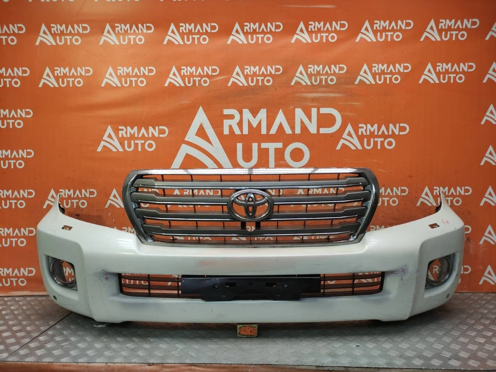 Бампер Toyota Land Cruiser 2012-2015 200