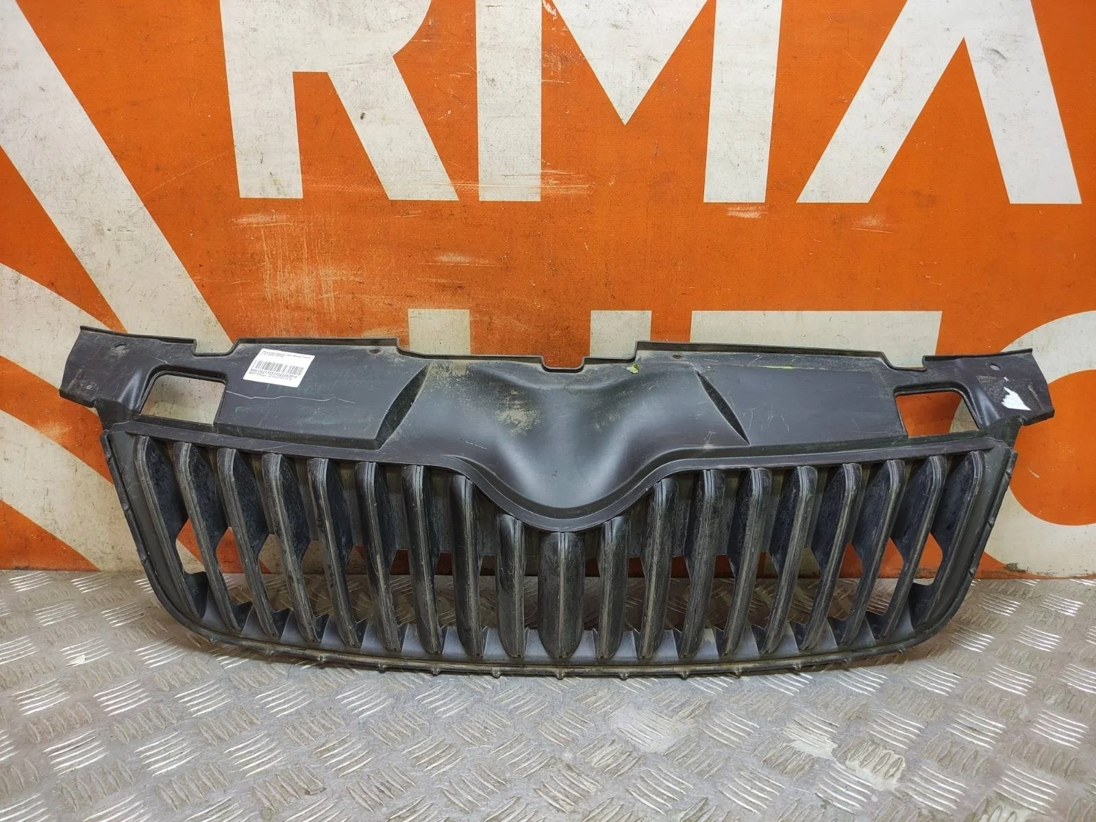 Решетка радиатора SKODA Fabia 2010-2014 5J