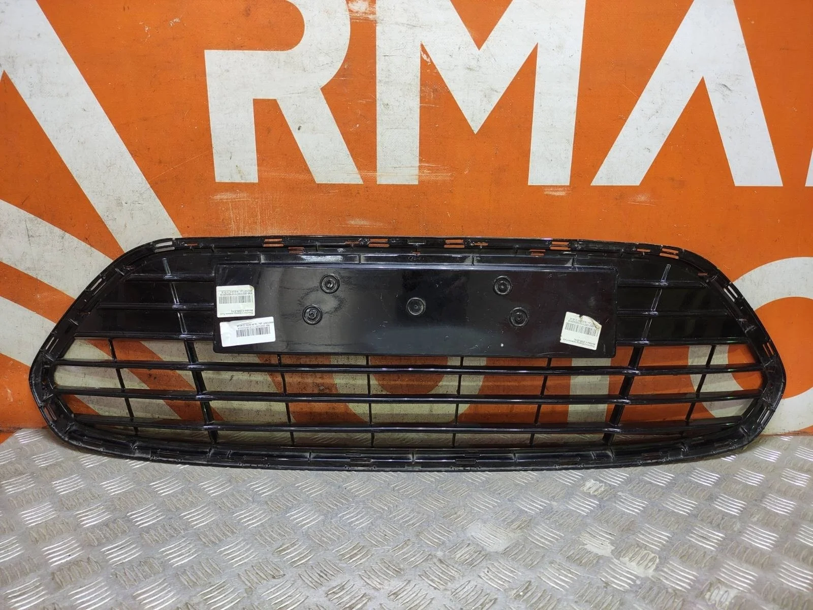 Решетка бампера FORD Mondeo 2010-2014