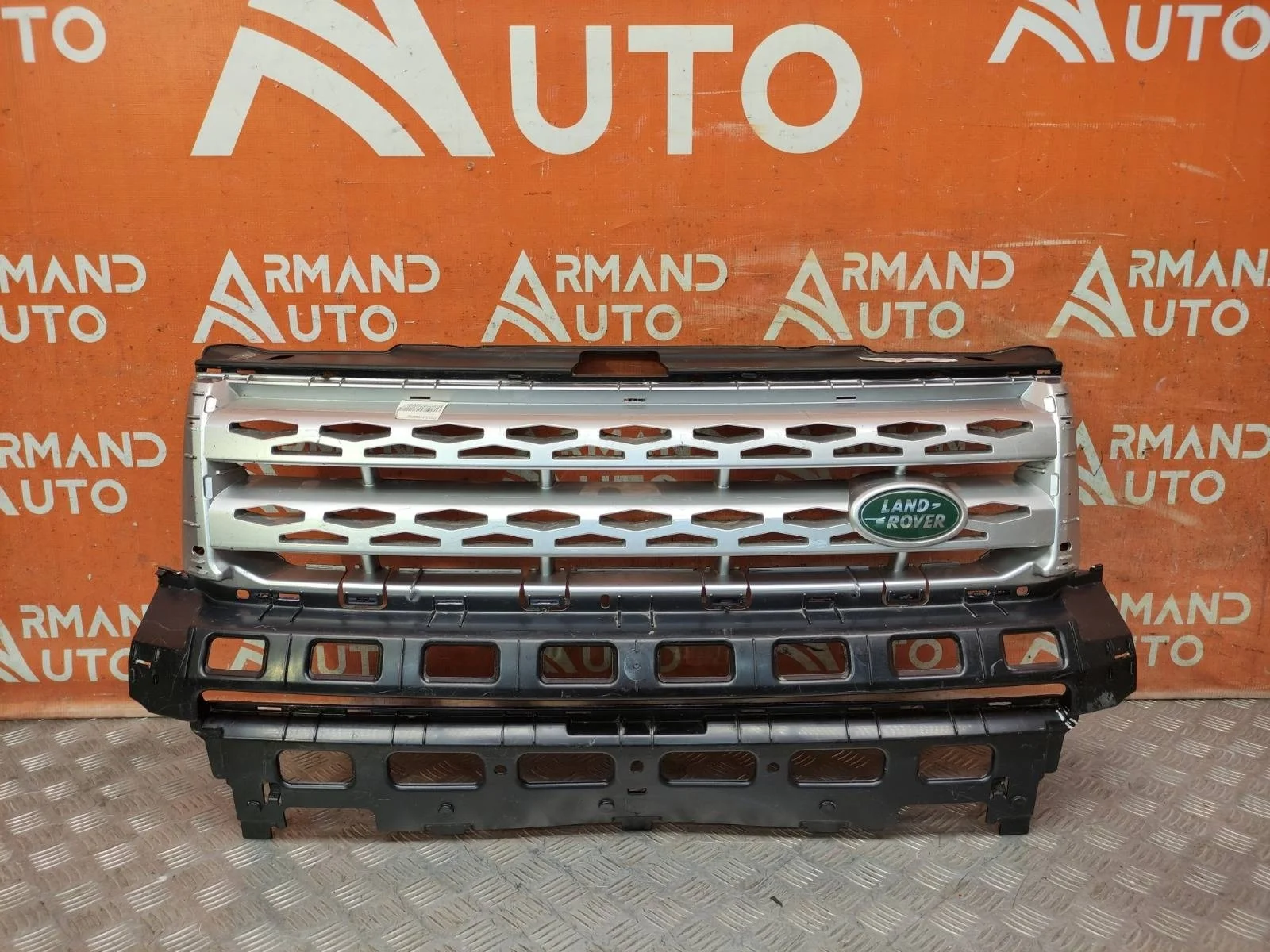 Решетка радиатора Land Rover Freelander 2010-2014