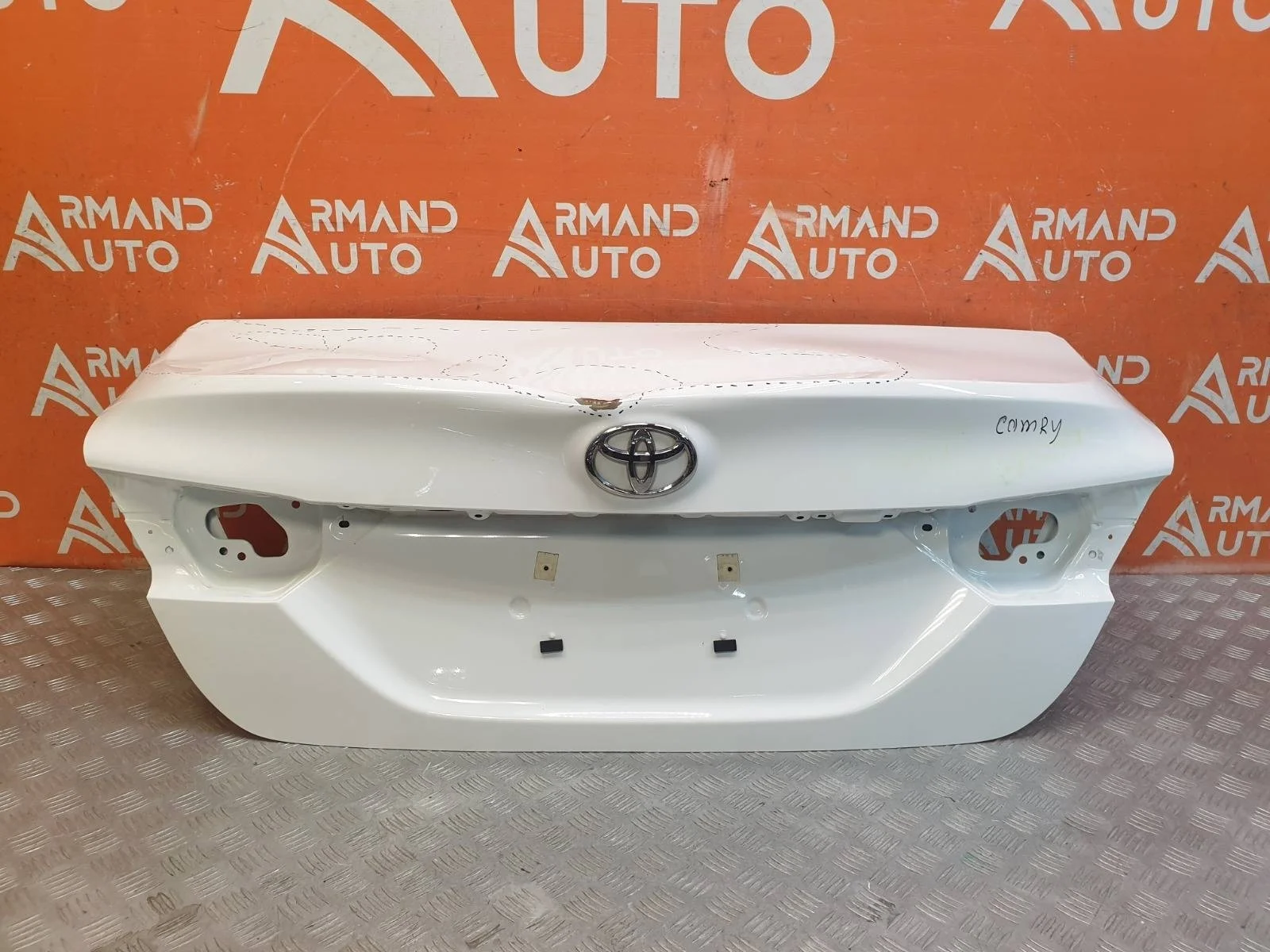 Крышка багажника TOYOTA Camry 2017-нв 8 XV70